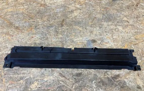 Volkswagen Polo VI Radiator trim 2G0806249AVW 2G0806249A