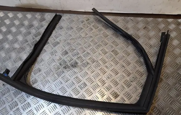Audi Q5 SQ5 Rubber seal rear door 8R0839440
