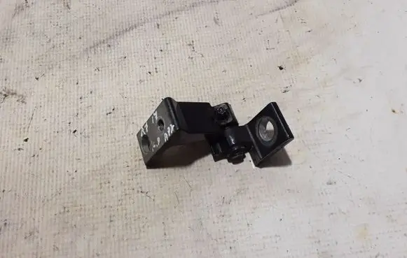Audi A6 S6 C7 4G Front door lower hinge 4G0831401A