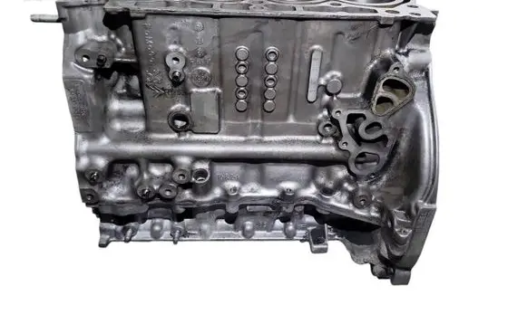 Peugeot 5008 Engine block 9H05