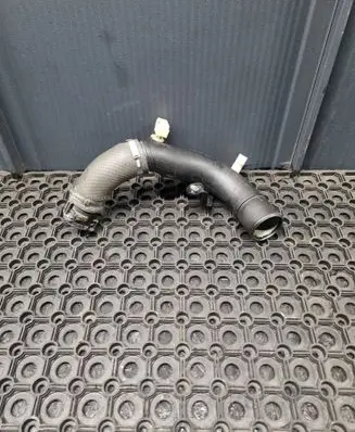 Intercooler hose/pipe