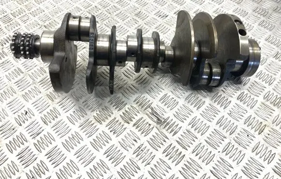 Mercedes-Benz ML W163 Crankshaft R62800