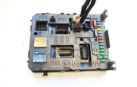 Peugeot 508 Fuse box set 966405908002