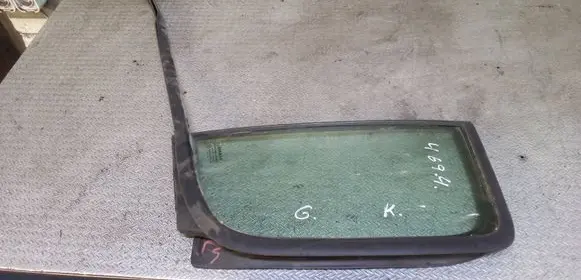Renault Modus Rear vent window glass