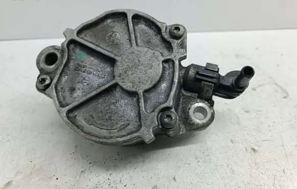 Ford Focus Vacuum pump D1561B 2501S