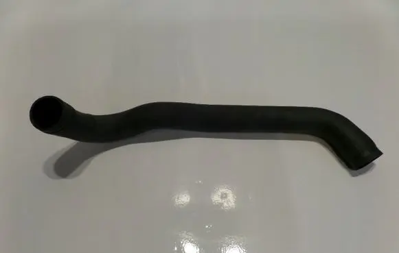 Land Rover Discovery 3 - LR3 Intercooler hose/pipe NAD500RU