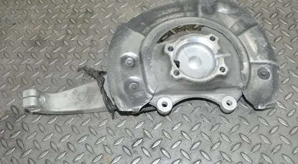 BMW 5 F10 F11 Front wheel hub 
