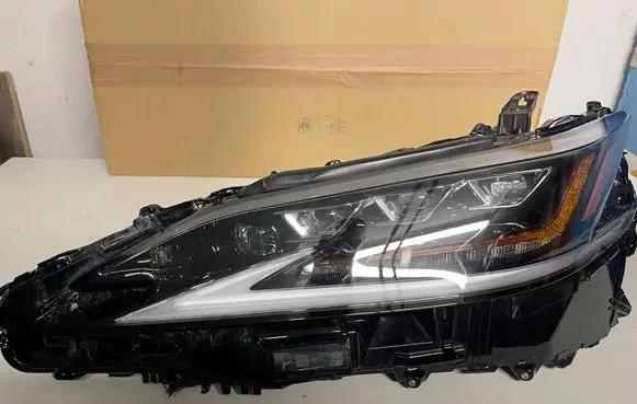 Lexus ES 250 - 300 - 330 Headlight/headlamp