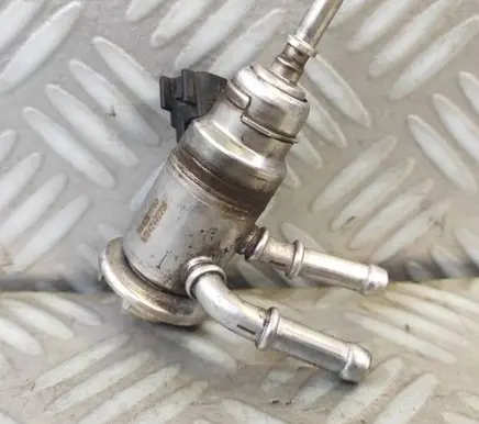 Opel Combo E Fuel injector 9842811780 M242402226
