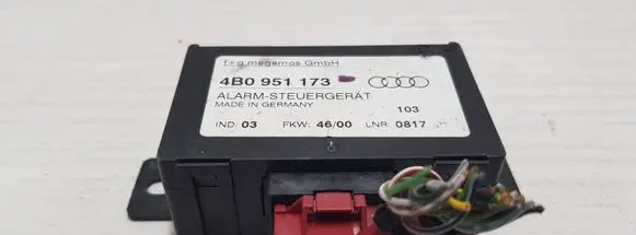 Audi A4 S4 B5 8D Alarm control unit/module 4B0951173
