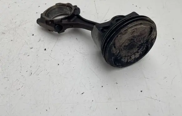 Toyota Picnic Piston with connecting rod 4330