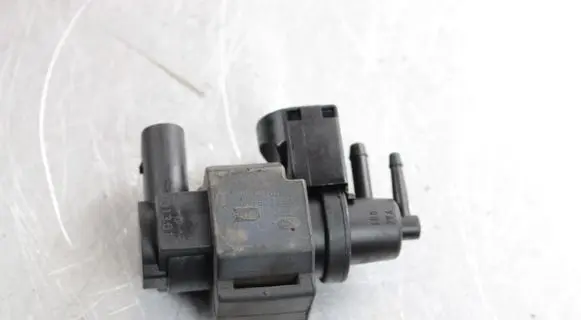 Audi A6 S6 C6 4F Turbo solenoid valve 059906628B