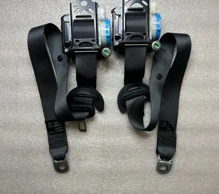 Toyota Yaris XP210 Set of seat belts 73220K0011 73210K0011
