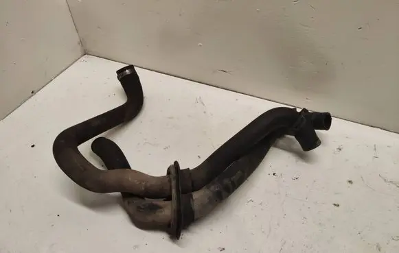 Audi A4 S4 B5 8D Engine coolant pipe/hose 8D0819373E