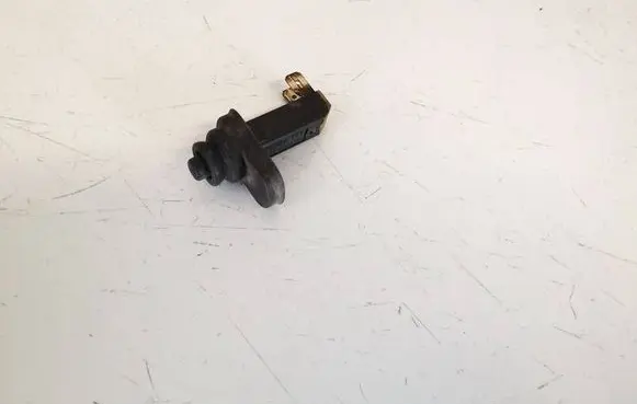 Audi A3 S3 8L Front door sensor 8d0947561b