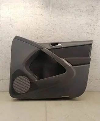 Volkswagen Tiguan Front door card panel trim JCL1447954