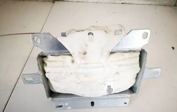 Nissan Quest Passenger airbag