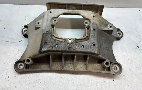Audi A4 S4 B8 8K Gearbox mounting bracket 8K0399263T