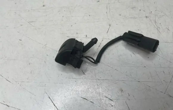 BMW 3 E46 Windshield washer spray nozzle 8374366