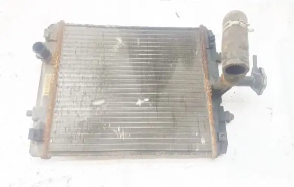Peugeot 107 Coolant radiator 164100q010