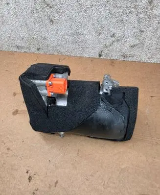Tesla Model Y Air conditioning (A/C) compressor (pump) 150221300C 150125600L