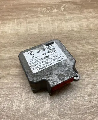 Volkswagen Golf III Airbag control unit/module 6N0909601E 5WK4104E