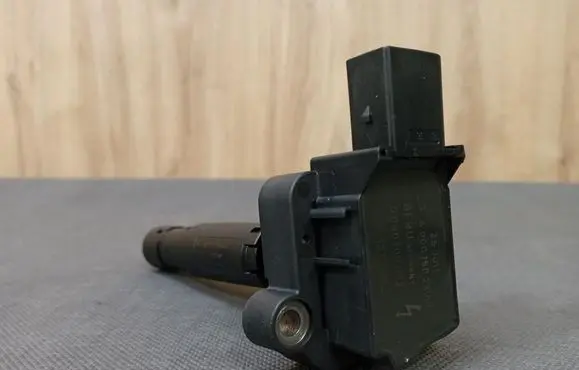 Mercedes-Benz E A207 High voltage ignition coil 0001502580 A0001502580