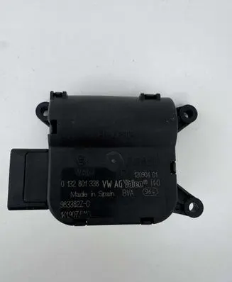 Volkswagen Golf V Air flap motor/actuator 1K1907511C 0132801338 983382ZC