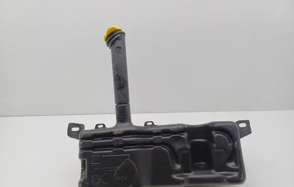Opel Omega B1 Windshield washer fluid reservoir/tank FT0023935 90565854