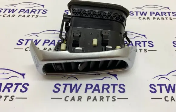 Porsche Cayenne (92A) Dash center air vent grill 7P5819704D