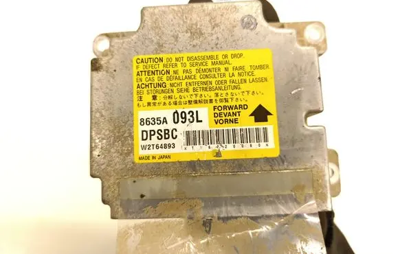 Mitsubishi Pajero Airbag control unit/module 8635A