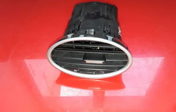 Ford Focus Dash center air vent grill 4M51A014L21AE 4M51A014L21BD 6N41A014L21DA