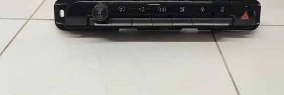 Citroen C5 Aircross Climate control unit 9828018177