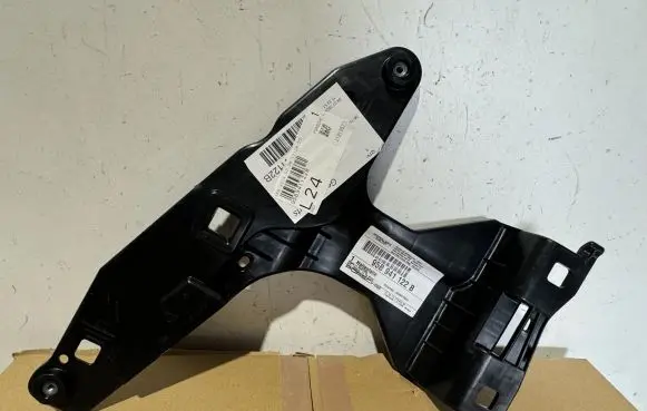 Porsche Macan (95B) Headlight/headlamp mounting bracket 95B941122B