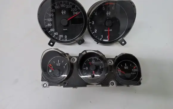 Alfa Romeo 156 Speedometer (instrument cluster) 156034528