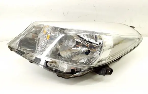 Toyota Yaris Headlight/headlamp