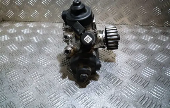 Audi A4 S4 B8 8K Fuel injection high pressure pump 0445010611 059130755AH 06100304