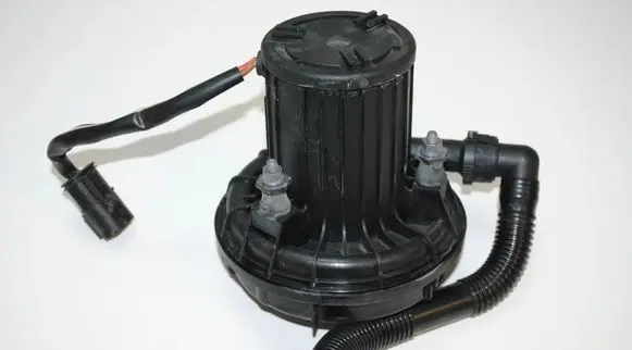 BMW M3 e92 Vacuum pump 783831302