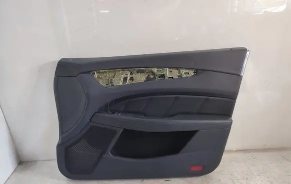 Mercedes-Benz CLS C218 X218 Front door card panel trim
