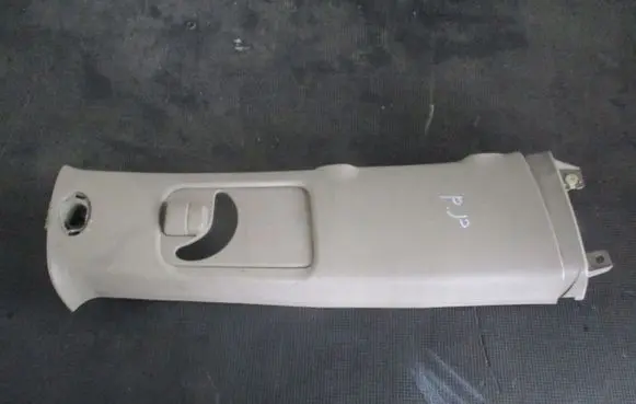 Toyota Corolla E120 E130 (B) pillar trim (top) 6241108030