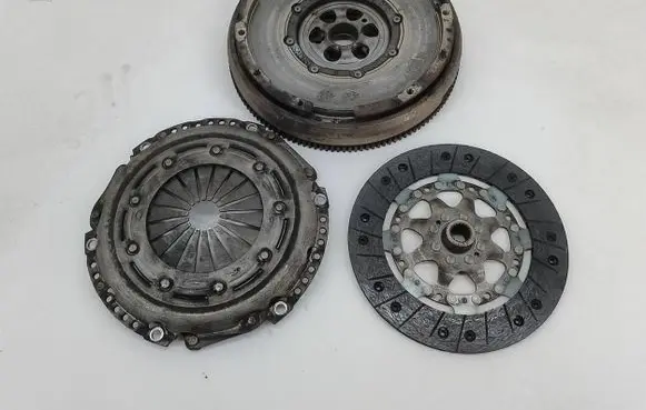 Peugeot 207 Dual mass flywheel 