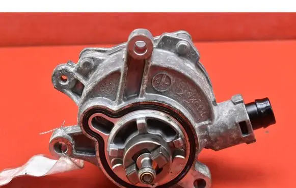 Volvo S60 Vacuum pump 31375107