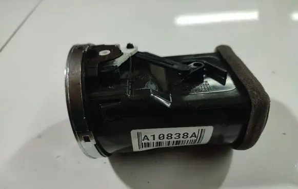 Dash center air vent grill