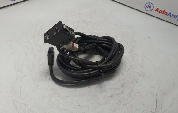 BMW X1 E84 AUX in-socket connector 9241331 84109241331