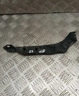 Subaru Legacy Front bumper mounting bracket