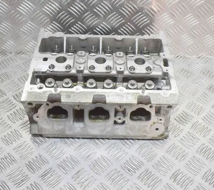 Volkswagen Polo V 6R Engine head 04C103404F