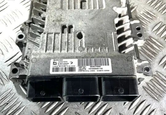Citroen C4 Grand Picasso Engine control unit/module 9808376980 SID807E