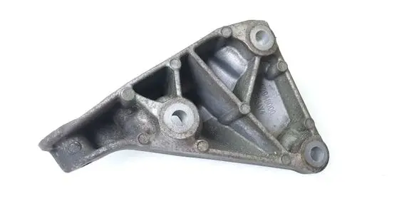 Opel Mokka Engine mounting bracket 25947952