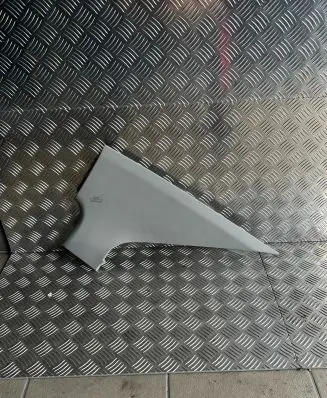 Toyota Avensis T270 (C) pillar trim 6247105130