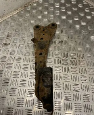 Toyota RAV 4 (XA30) Rear control arm